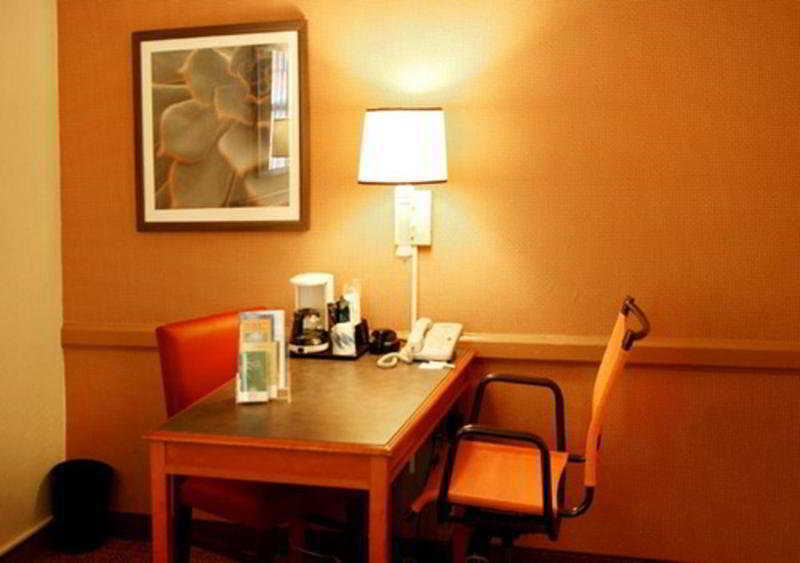 La Quinta Inn By Wyndham Baton Rouge University Area Kamer foto