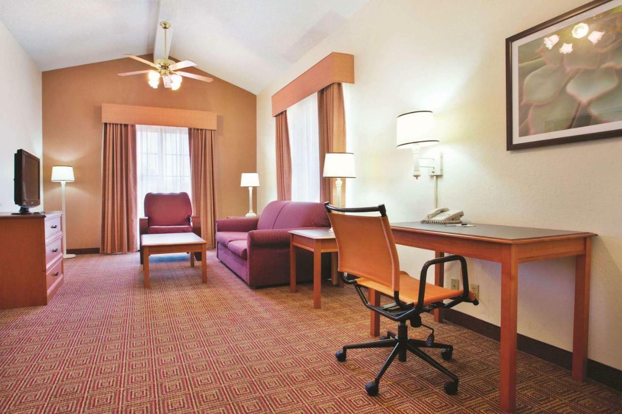 La Quinta Inn By Wyndham Baton Rouge University Area Buitenkant foto
